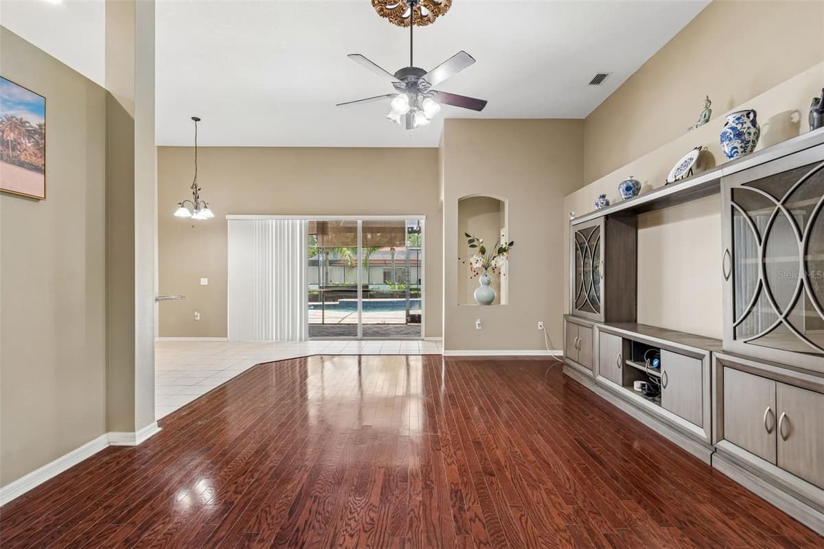 5737 WYNSTONE LANE — photo 20 of 53