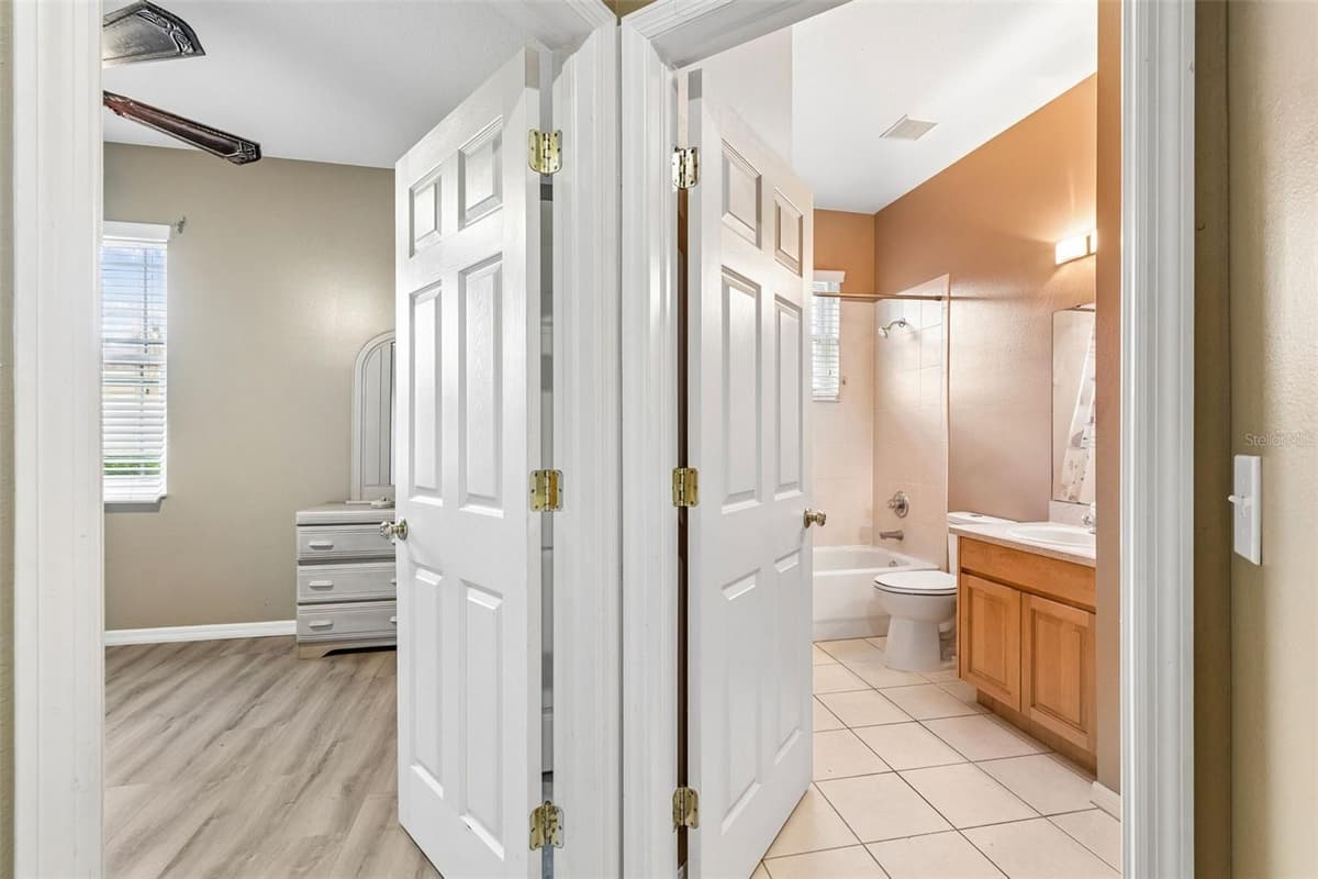 5737 WYNSTONE LANE — photo 32 of 53