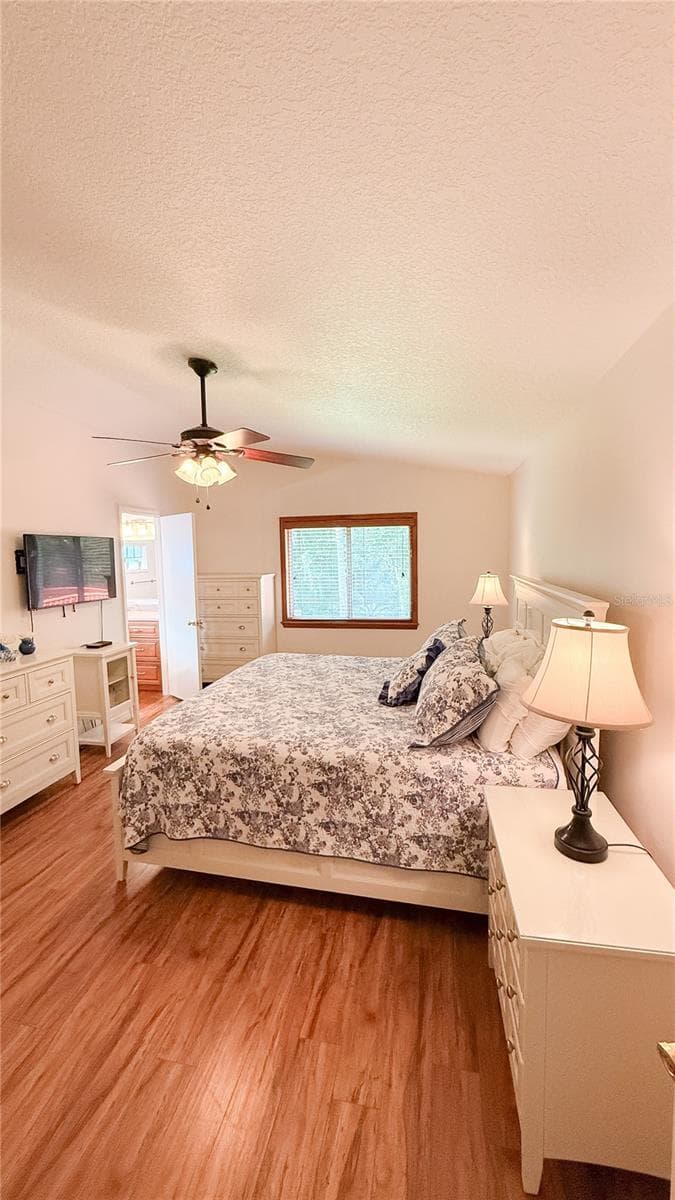 898 CRITTENDEN AVENUE — photo 14 of 39