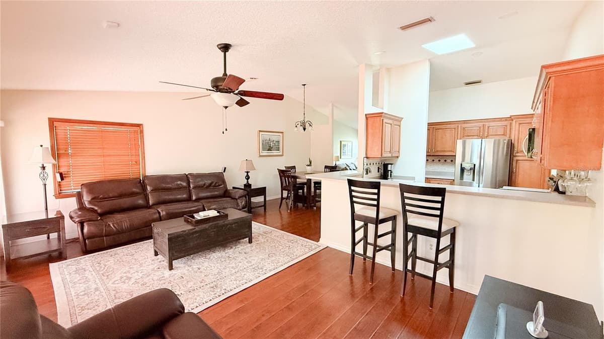 898 CRITTENDEN AVENUE — photo 10 of 39
