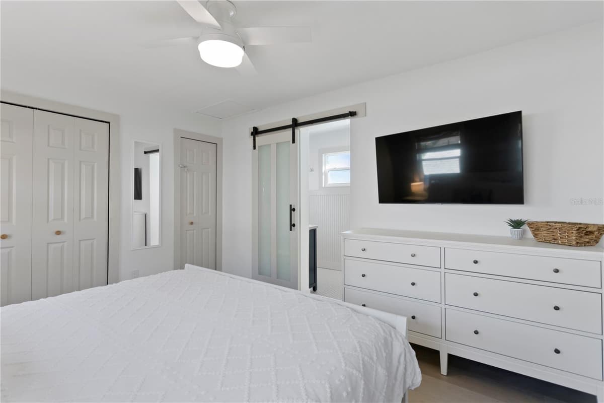 800 GULF BOULEVARD — photo 14 of 65