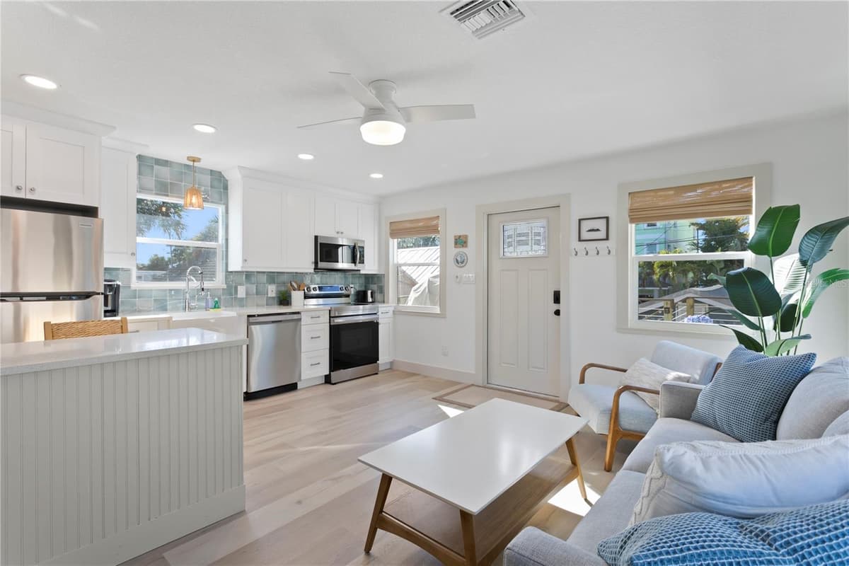 800 GULF BOULEVARD — photo 5 of 65