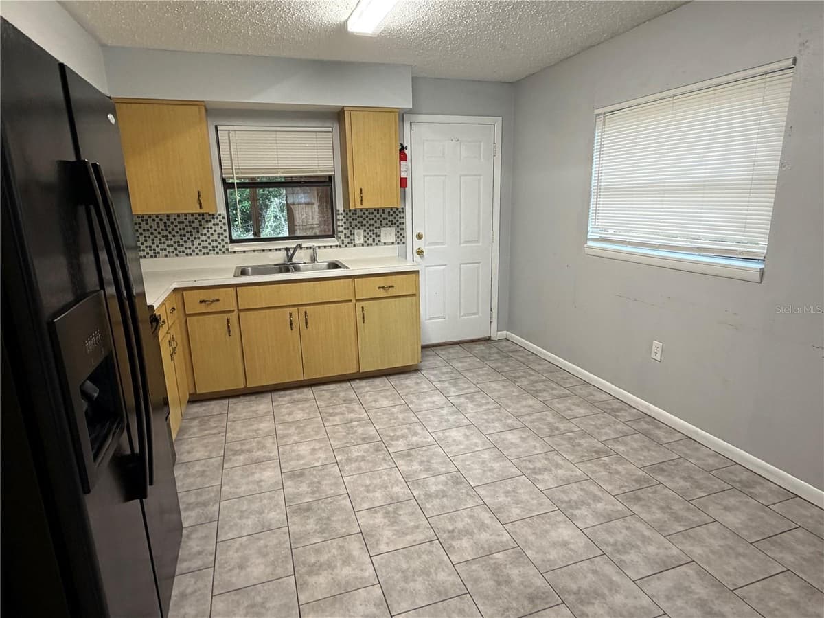 112 JASPER STREET — photo 6 of 13