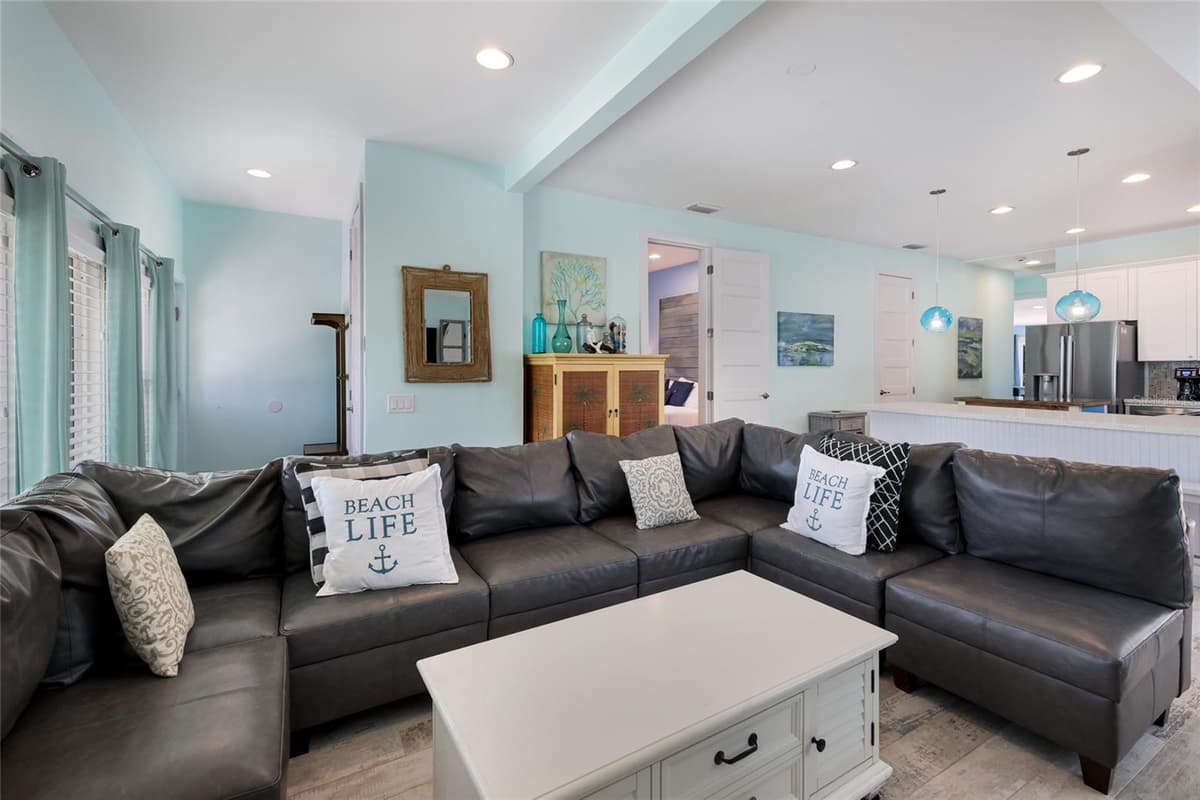 504 SPRING AVENUE — photo 7 of 45