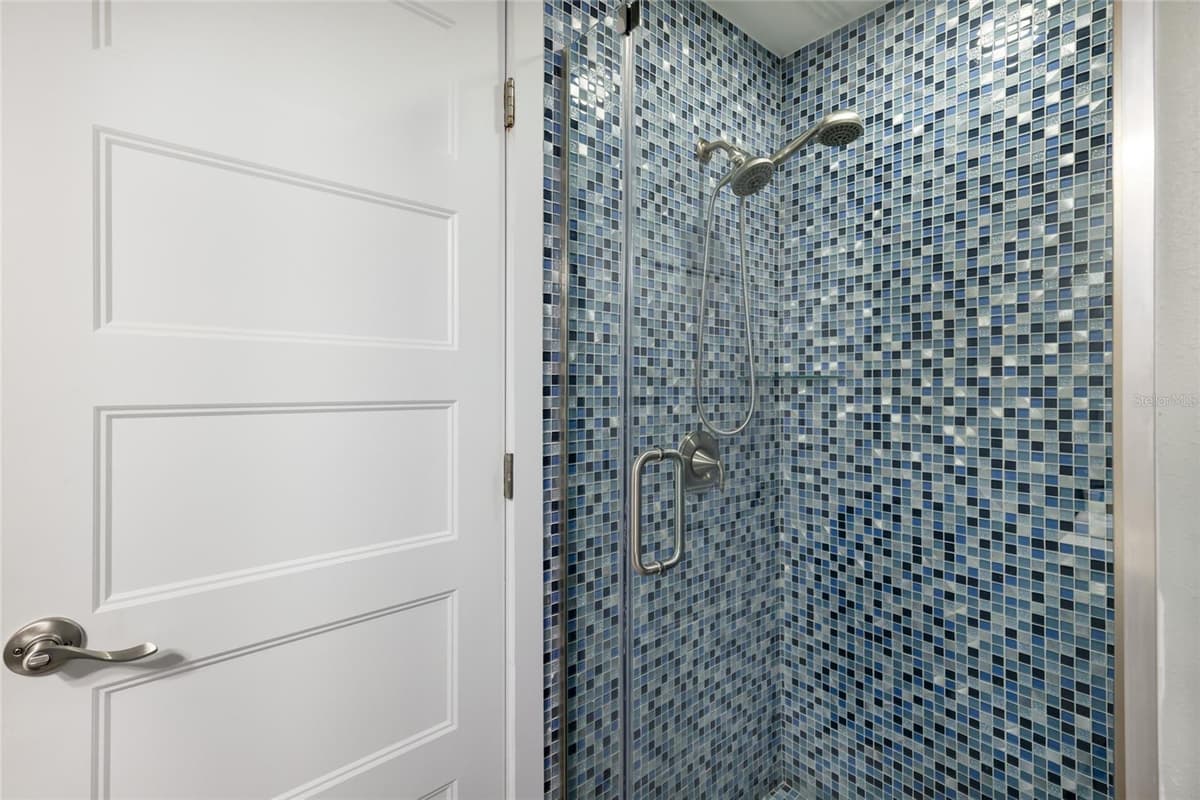 504 SPRING AVENUE — photo 20 of 45