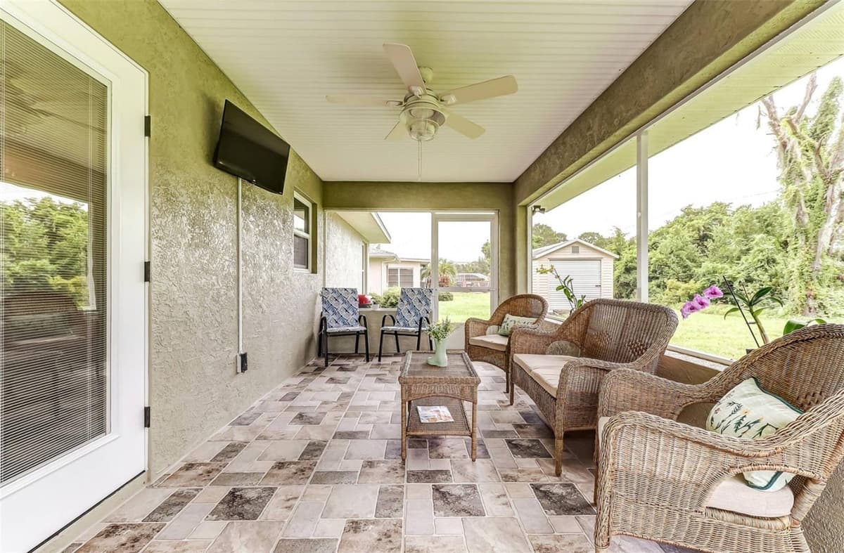 220 KITE AVENUE — photo 21 of 23