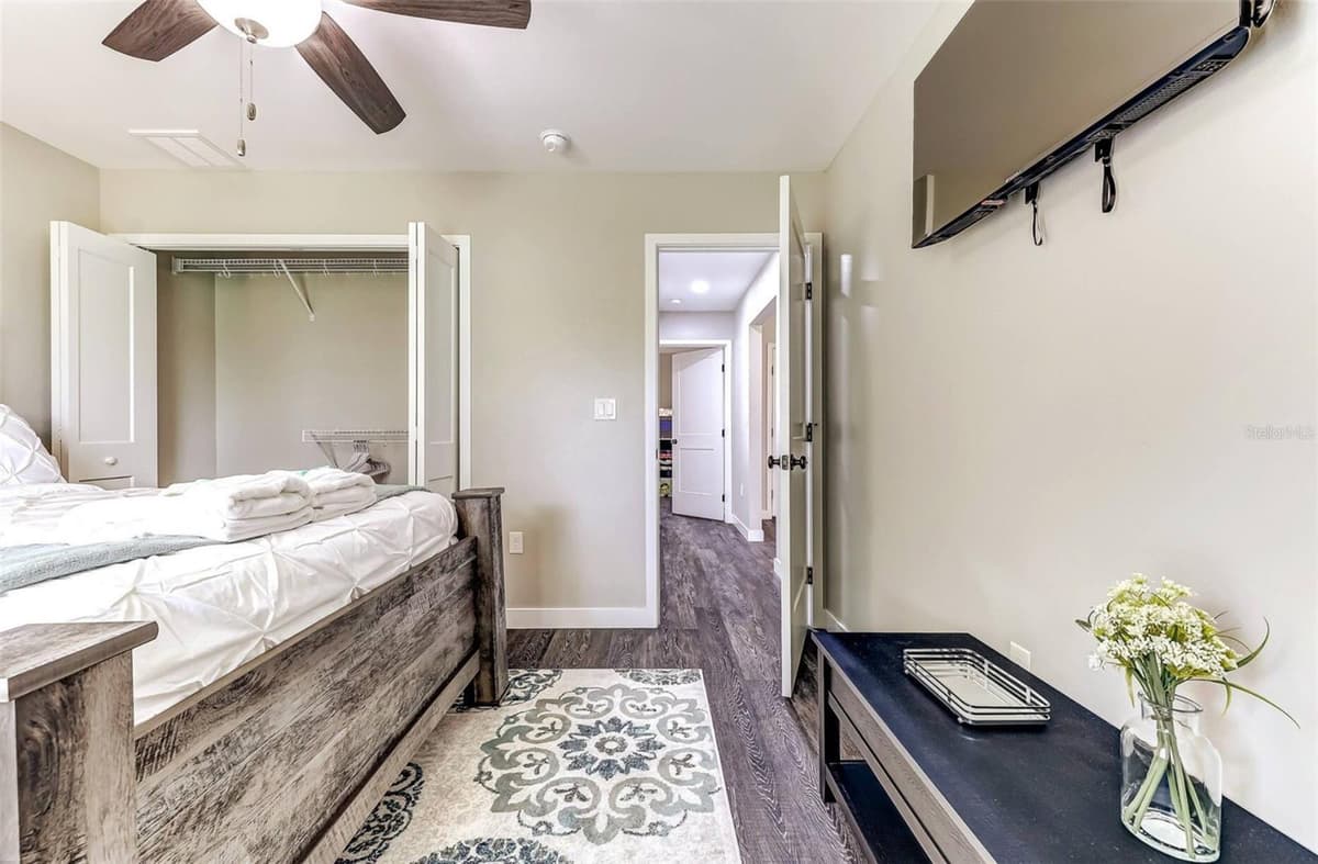 220 KITE AVENUE — photo 17 of 23