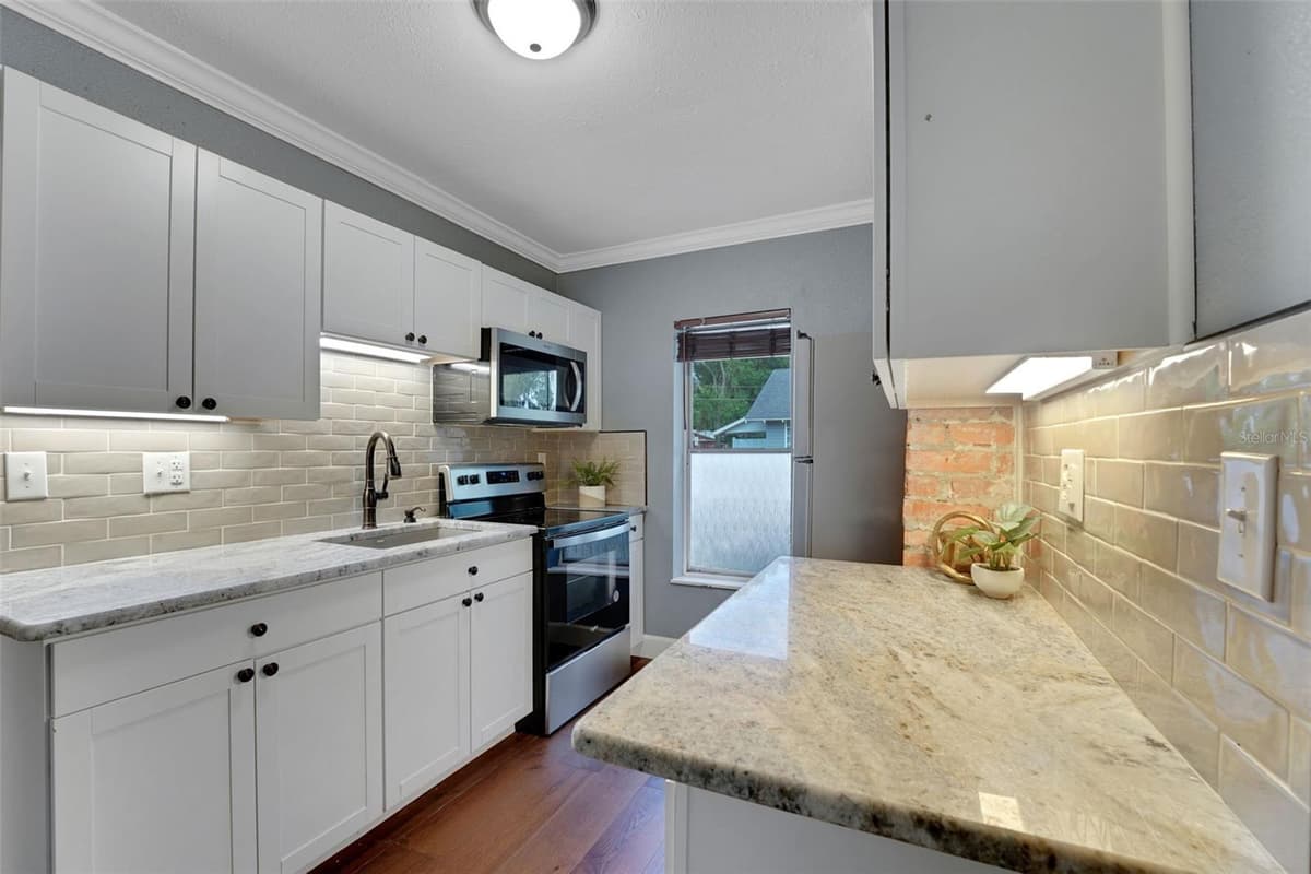 330 HIGHLAND STREET — photo 11 of 17