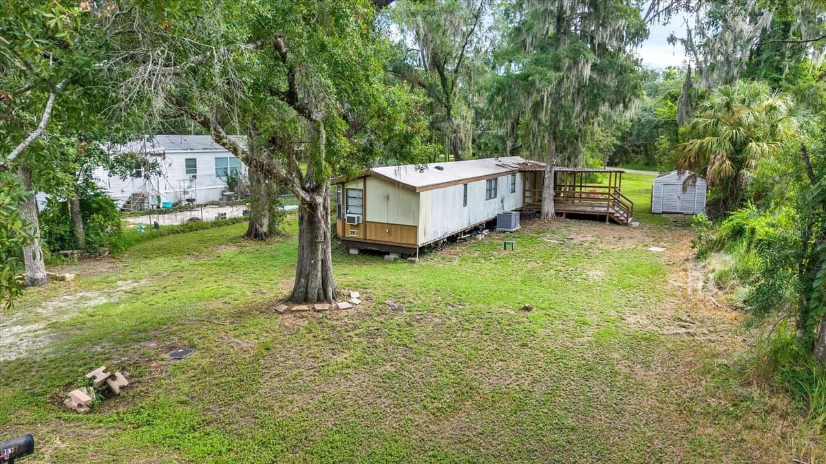 3913 ALAFIA BOULEVARD — photo 2 of 22