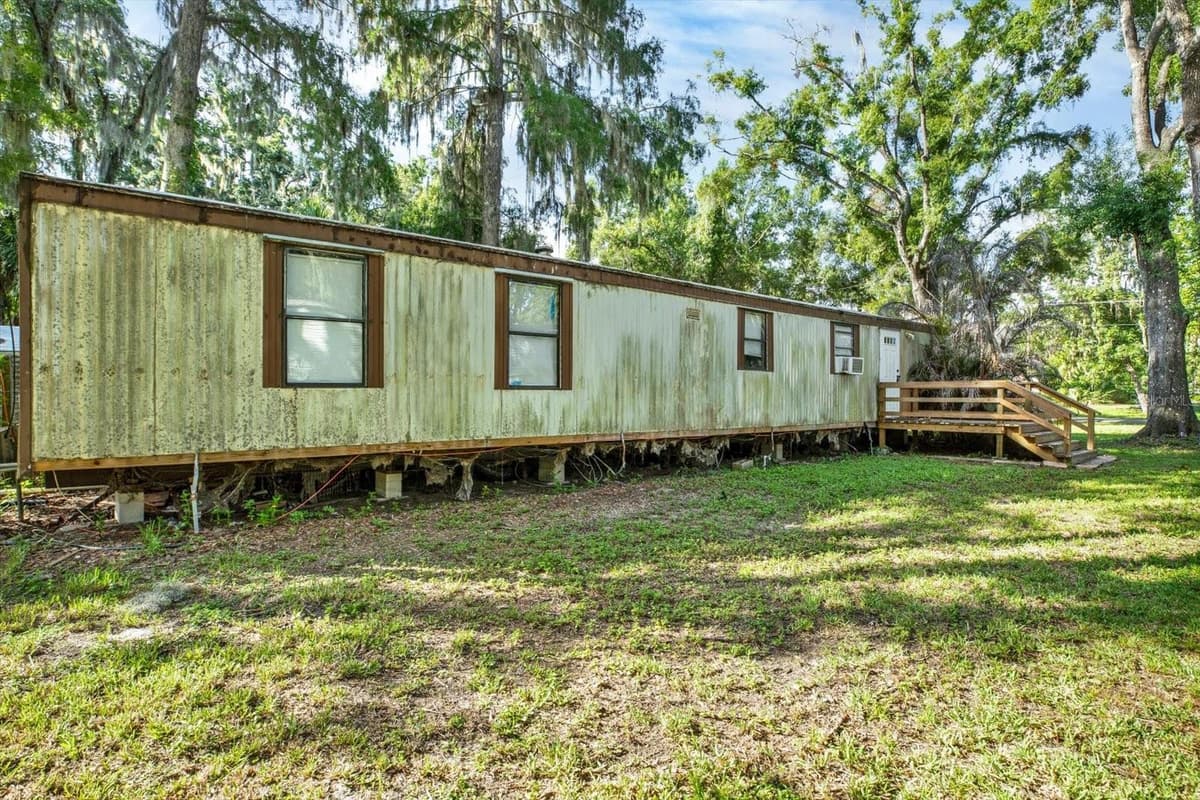 3913 ALAFIA BOULEVARD — photo 6 of 22