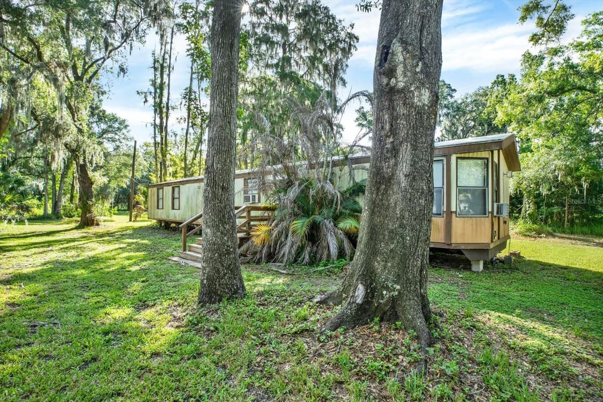 3913 ALAFIA BOULEVARD — photo 7 of 22