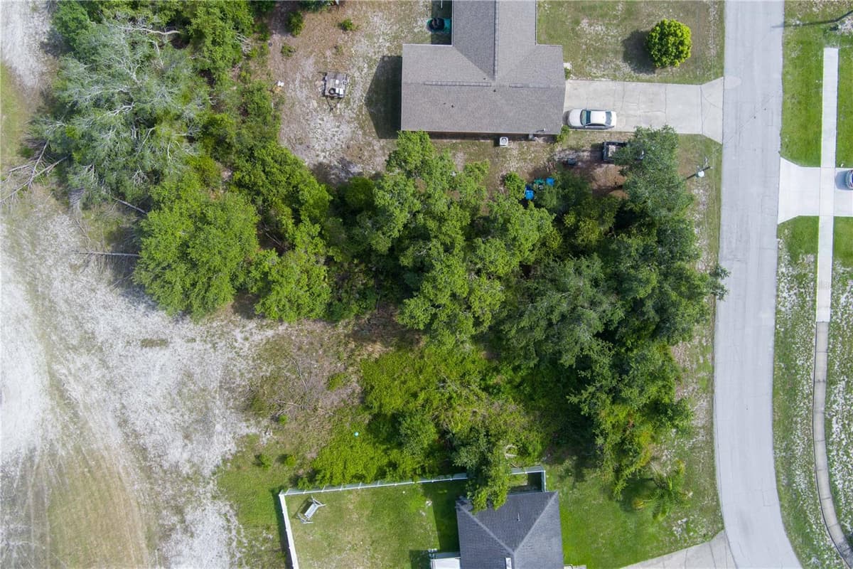 2599 HILLVIEW CIRCLE — photo 19 of 23
