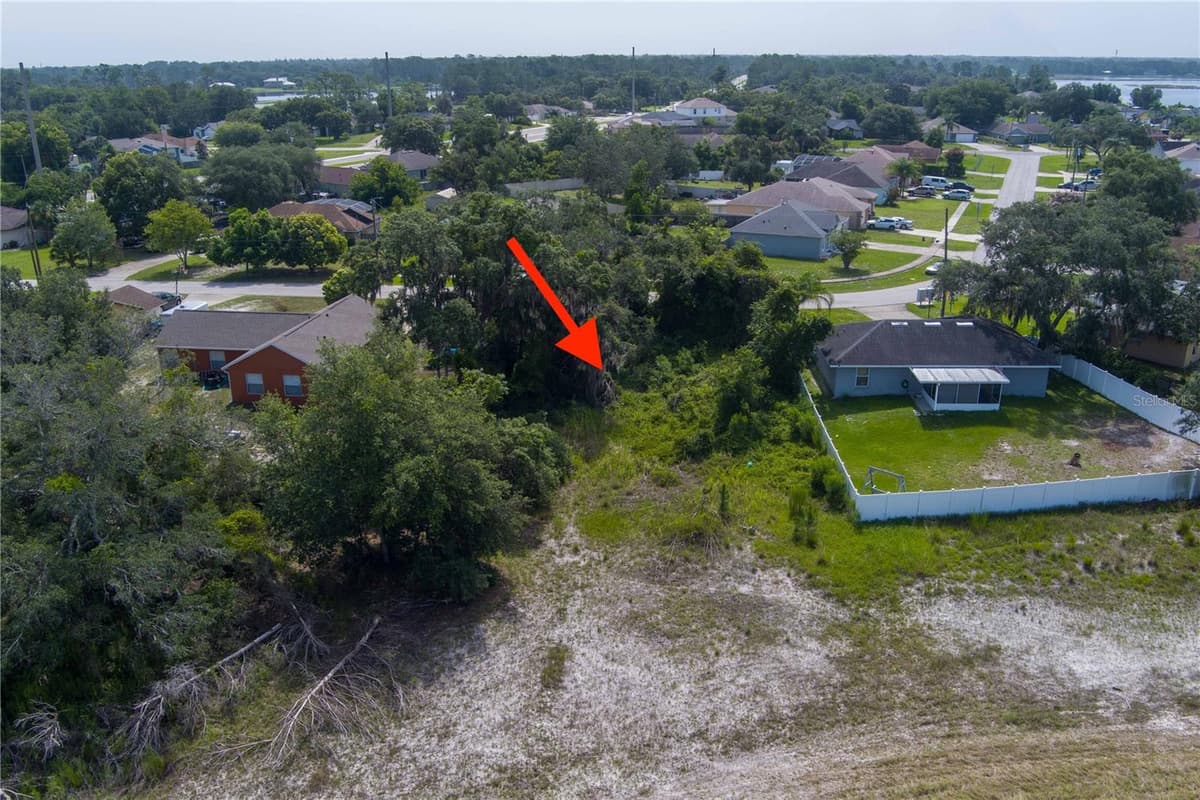 2599 HILLVIEW CIRCLE — photo 4 of 23