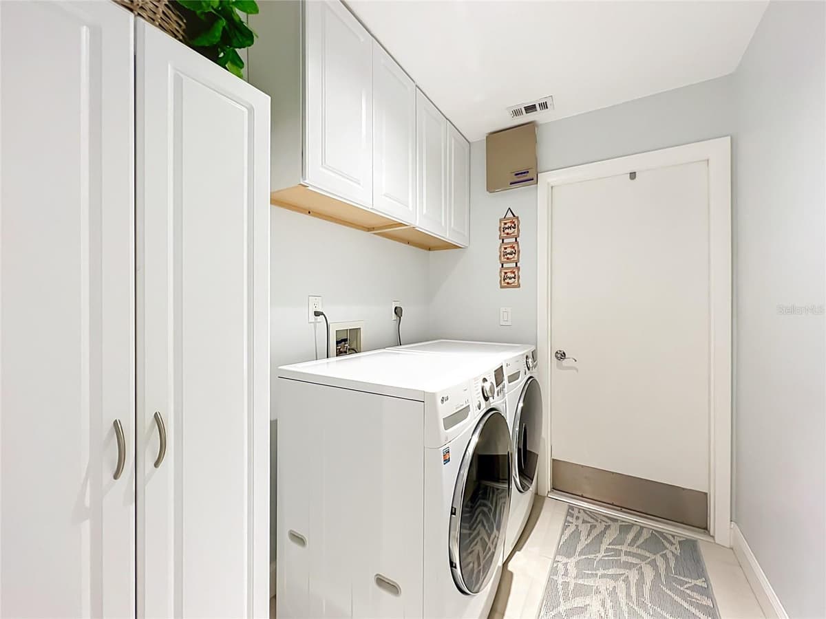 1409 CALIFORNIA DRIVE — photo 42 of 59