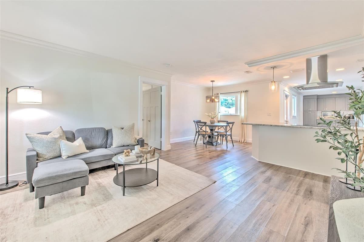 4101 BAY VILLA AVENUE — photo 4 of 18