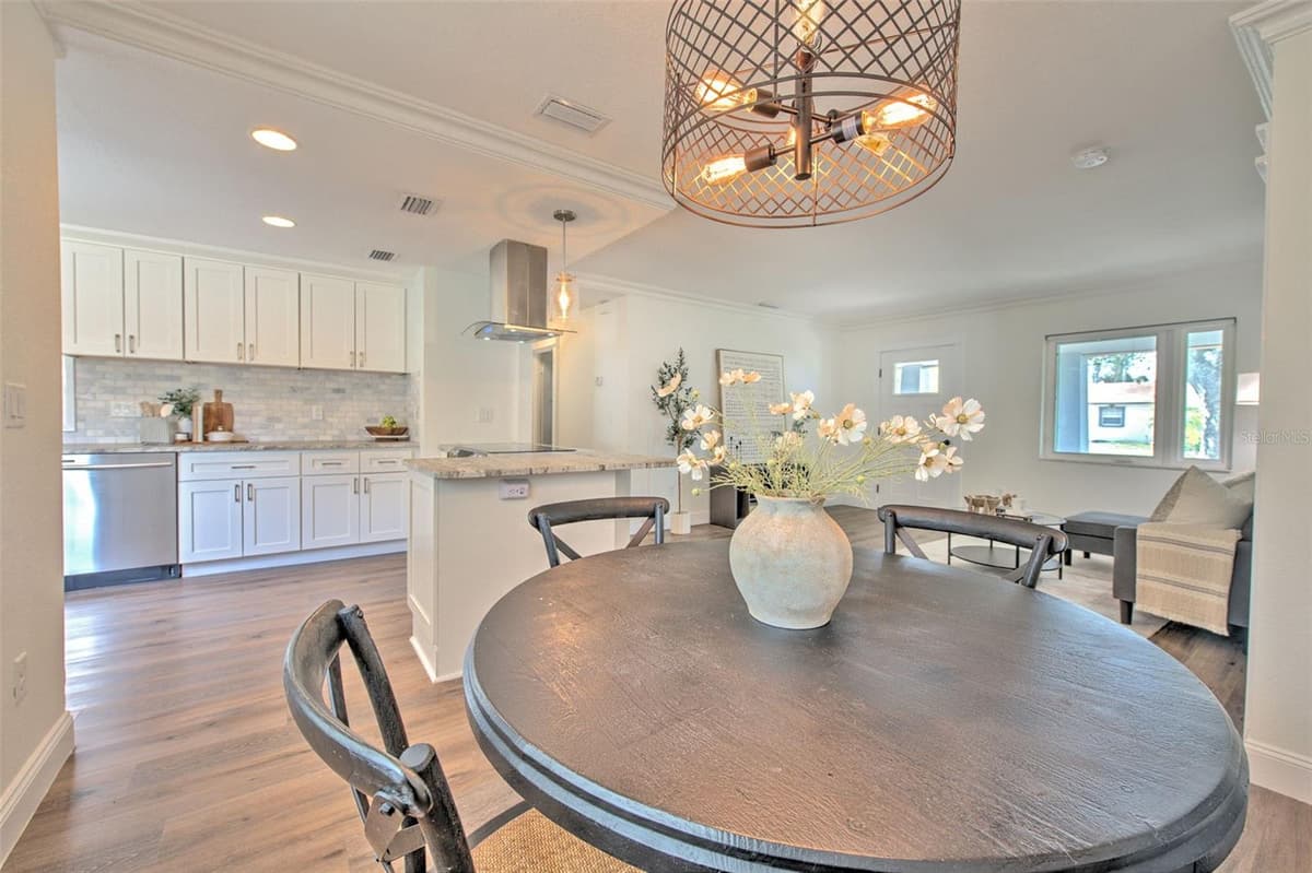 4101 BAY VILLA AVENUE — photo 6 of 18