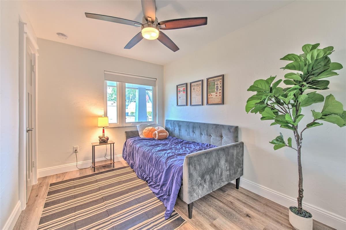 4101 BAY VILLA AVENUE — photo 13 of 18