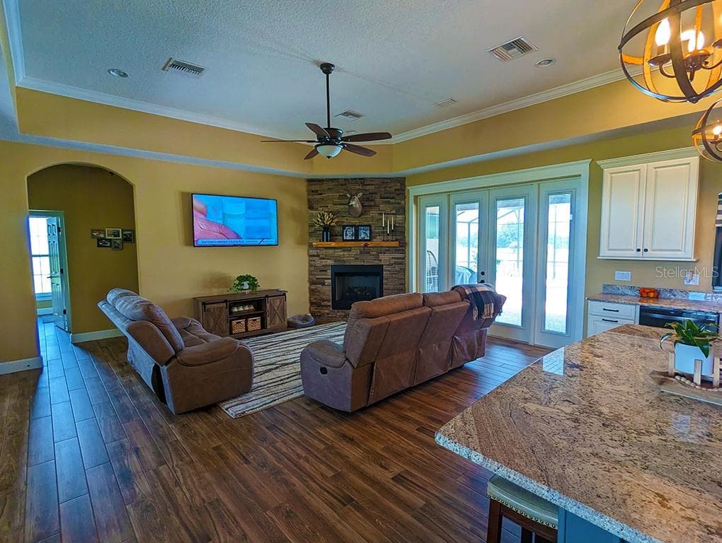 19221 BAKER ROAD — photo 11 of 64