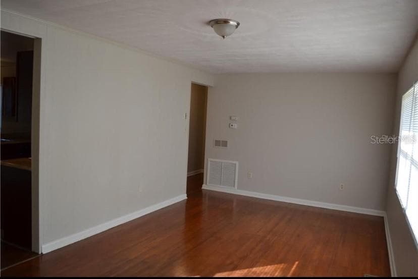 609 MONTGOMERY AVENUE — photo 5 of 22