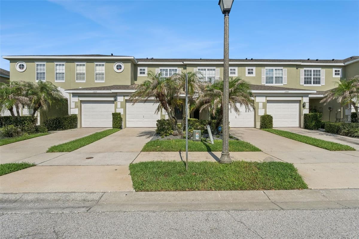 13551 DANIELS LANDING CIRCLE — photo 3 of 53