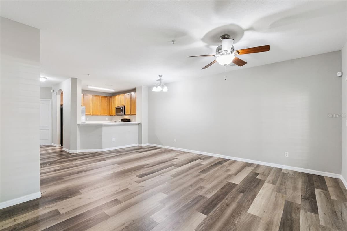 13551 DANIELS LANDING CIRCLE — photo 11 of 53
