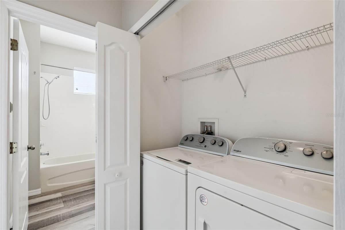 13551 DANIELS LANDING CIRCLE — photo 32 of 53