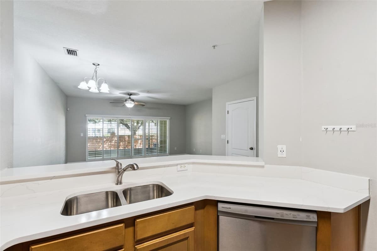 13551 DANIELS LANDING CIRCLE — photo 20 of 53