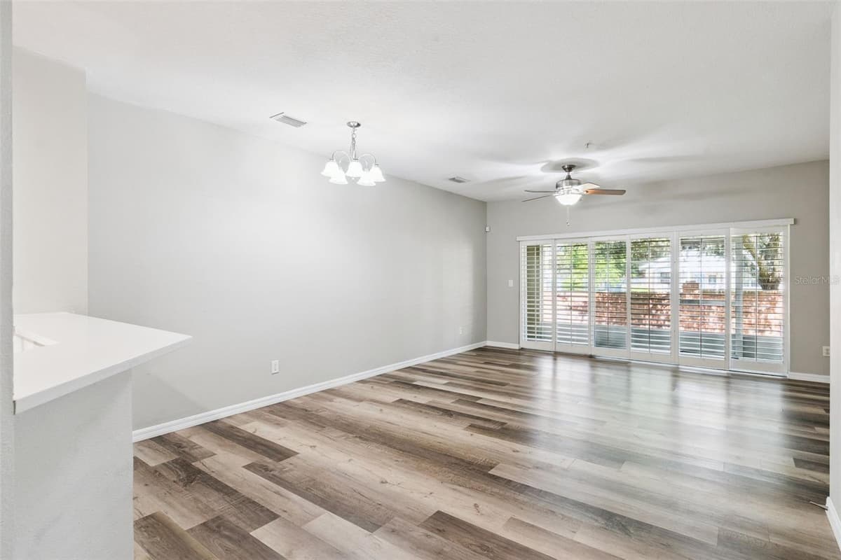 13551 DANIELS LANDING CIRCLE — photo 9 of 53
