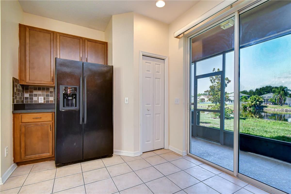 6919 TOWERING SPRUCE DR — photo 18 of 36