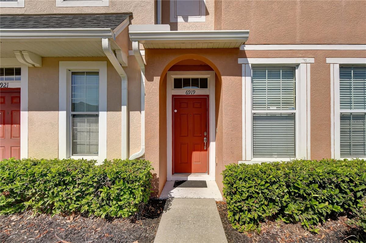 6919 TOWERING SPRUCE DR — photo 5 of 36