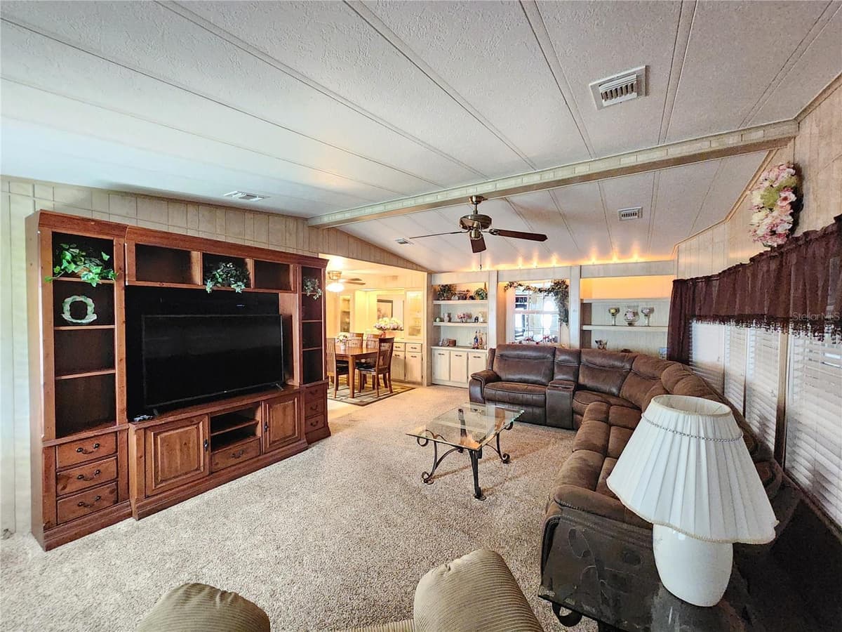 113 LAKE HAZEL DRIVE — photo 14 of 42