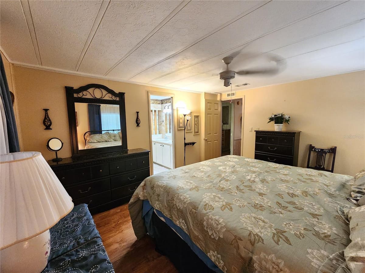 113 LAKE HAZEL DRIVE — photo 38 of 42