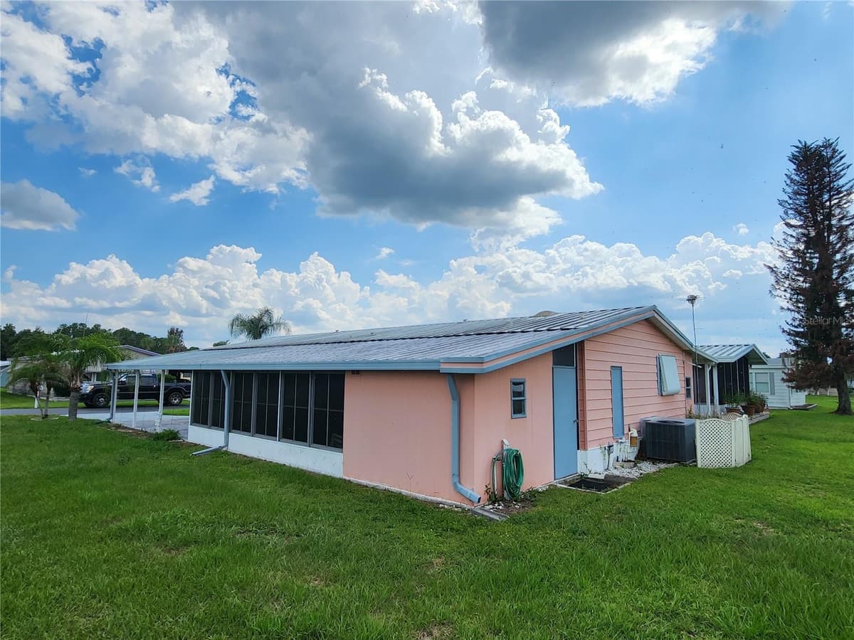 113 LAKE HAZEL DRIVE — photo 4 of 42