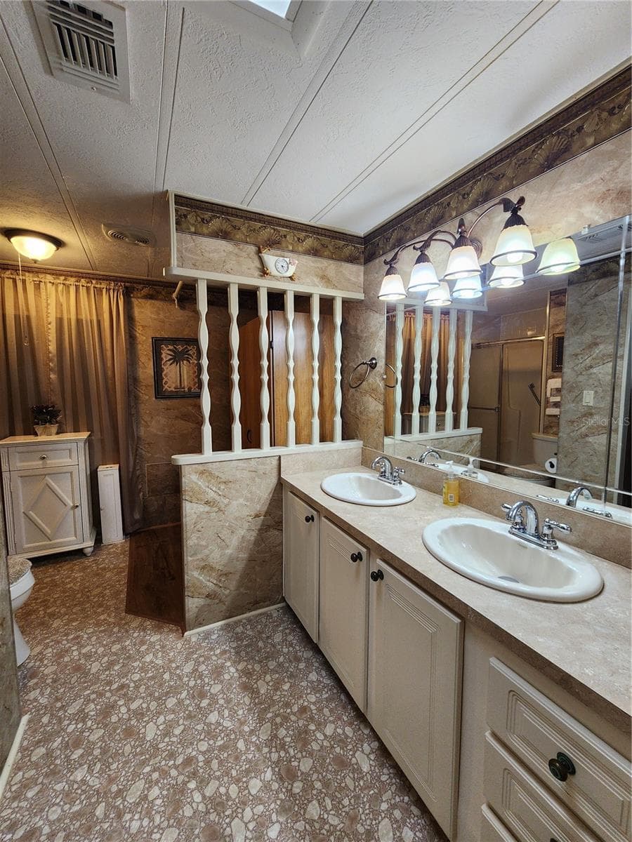 113 LAKE HAZEL DRIVE — photo 39 of 42