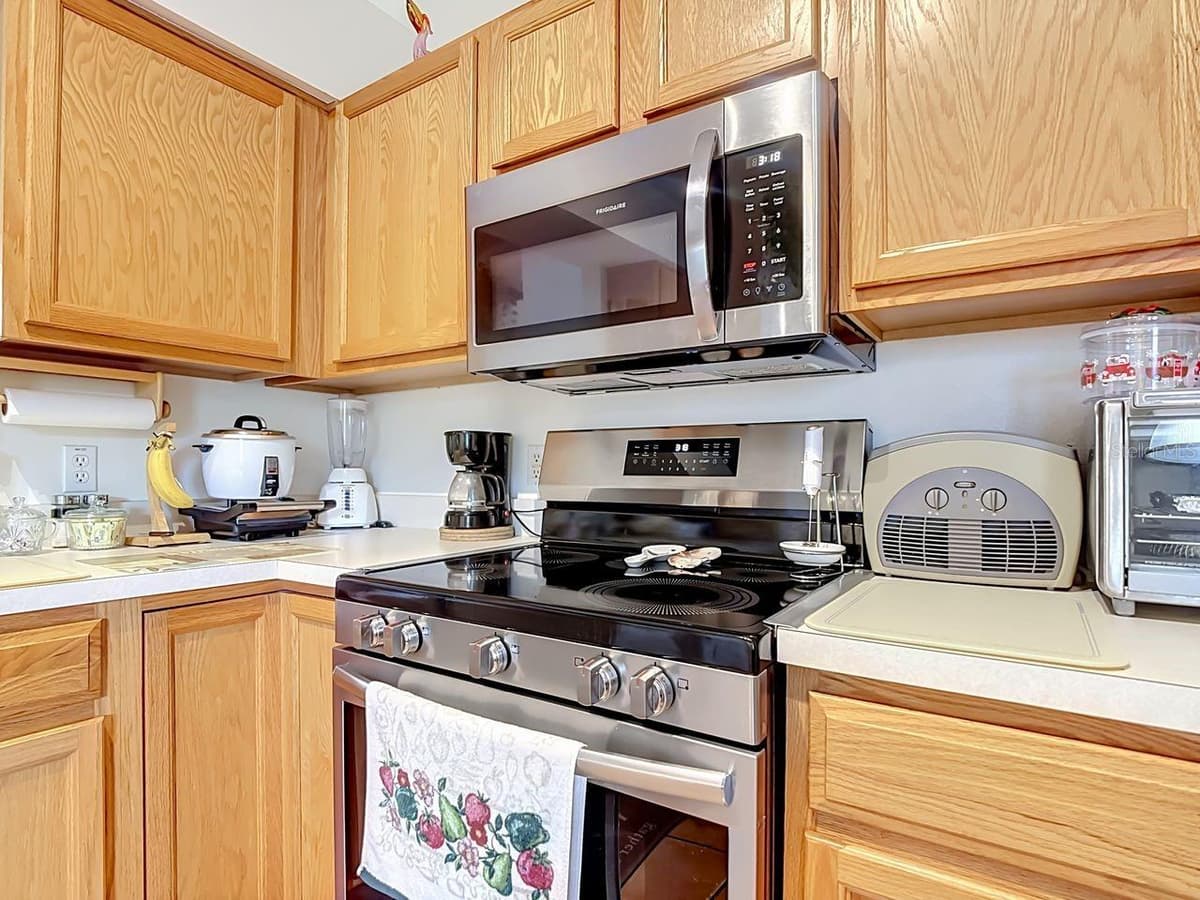 3401 CELENA CIRCLE — photo 9 of 23