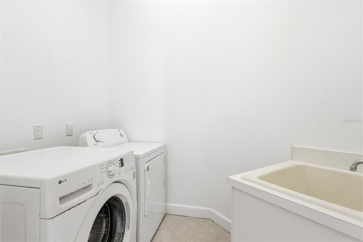 8644 54TH AVENUE CIRCLE — photo 45 of 73