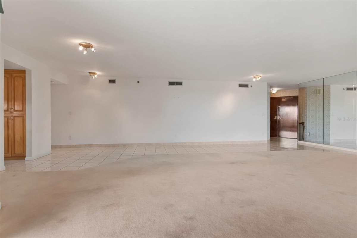 1660 GULF BOULEVARD — photo 10 of 47