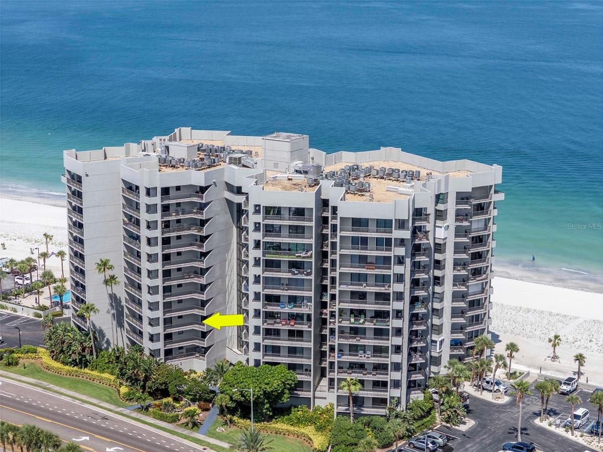 1660 GULF BOULEVARD — photo 45 of 47