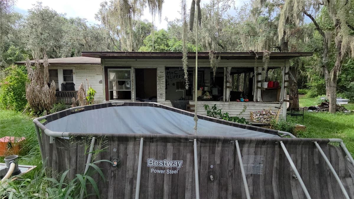 365 80 FOOT ROAD — photo 15 of 22
