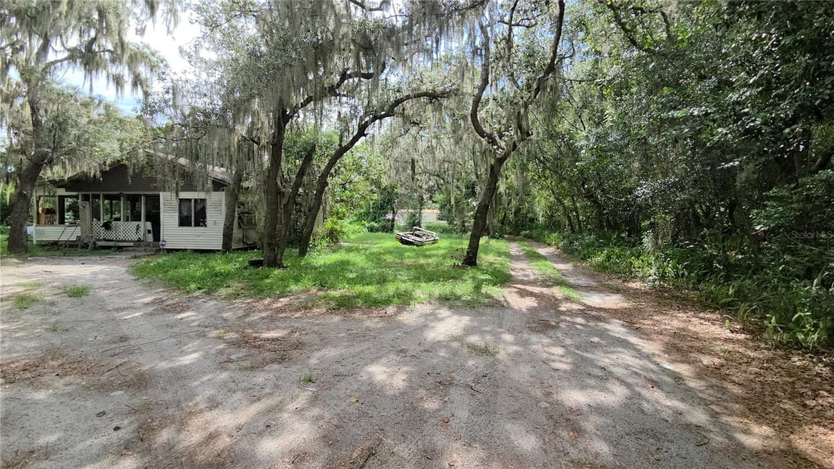 365 80 FOOT ROAD — photo 21 of 22