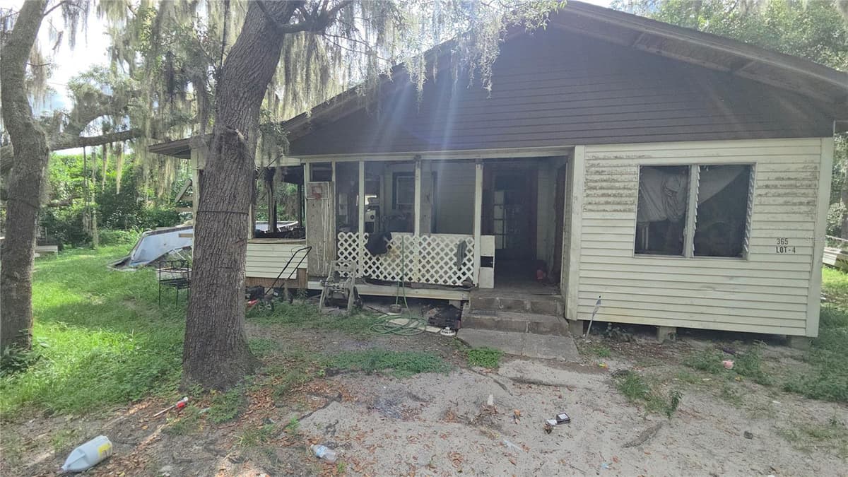 365 80 FOOT ROAD — photo 1 of 22