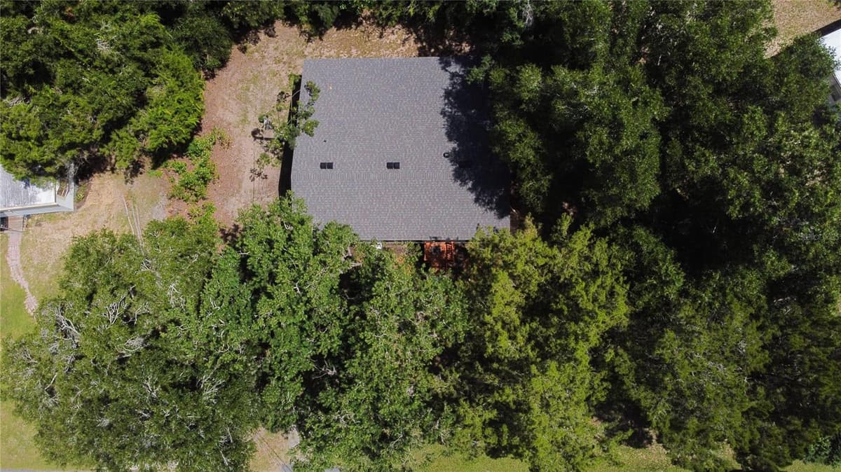 8017 SKYLINE LANE — photo 3 of 14