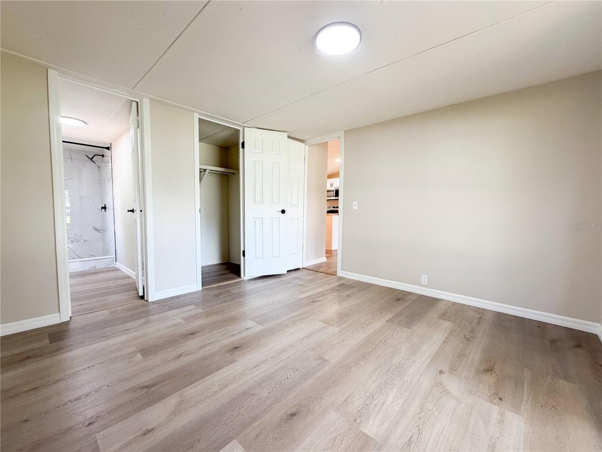 8017 SKYLINE LANE — photo 10 of 14