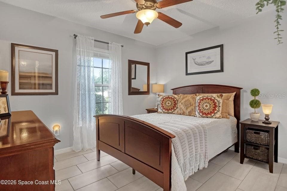 5515 OAK HOLLOW DRIVE — photo 19 of 31