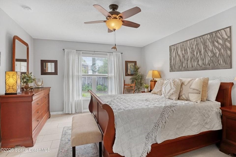 5515 OAK HOLLOW DRIVE — photo 14 of 31