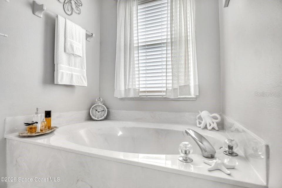 5515 OAK HOLLOW DRIVE — photo 18 of 31
