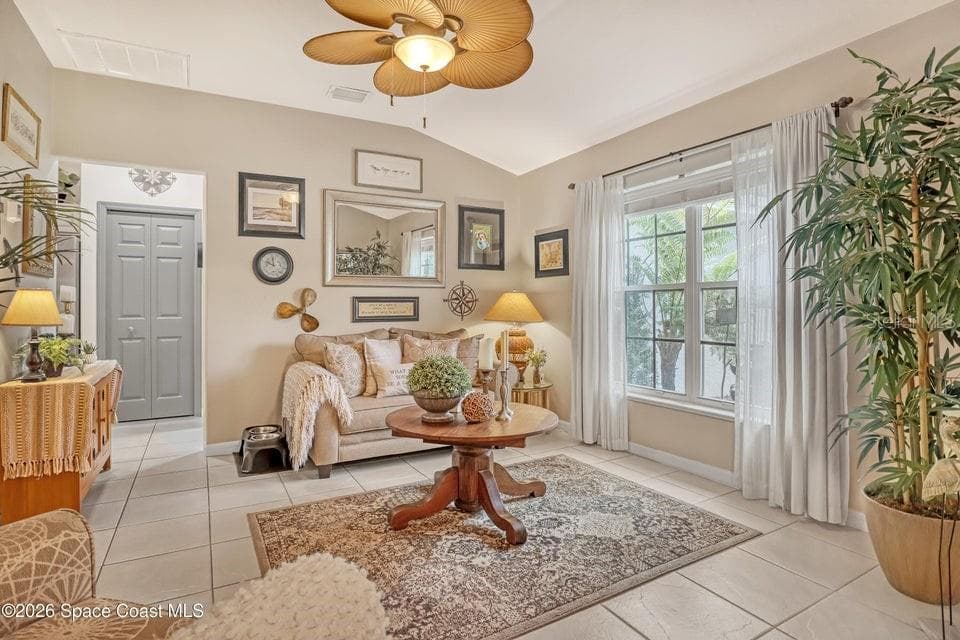 5515 OAK HOLLOW DRIVE — photo 4 of 31