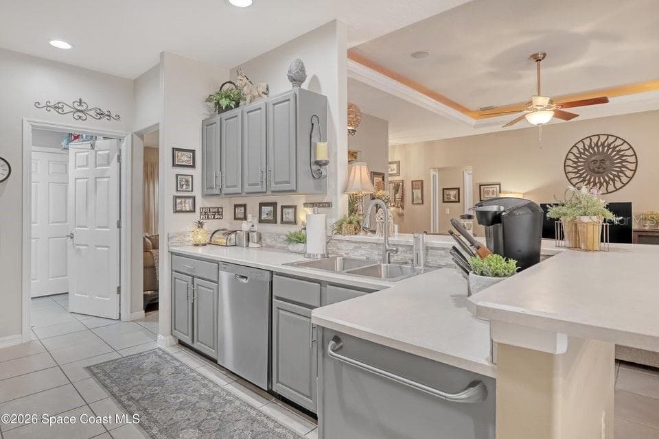 5515 OAK HOLLOW DRIVE — photo 11 of 31
