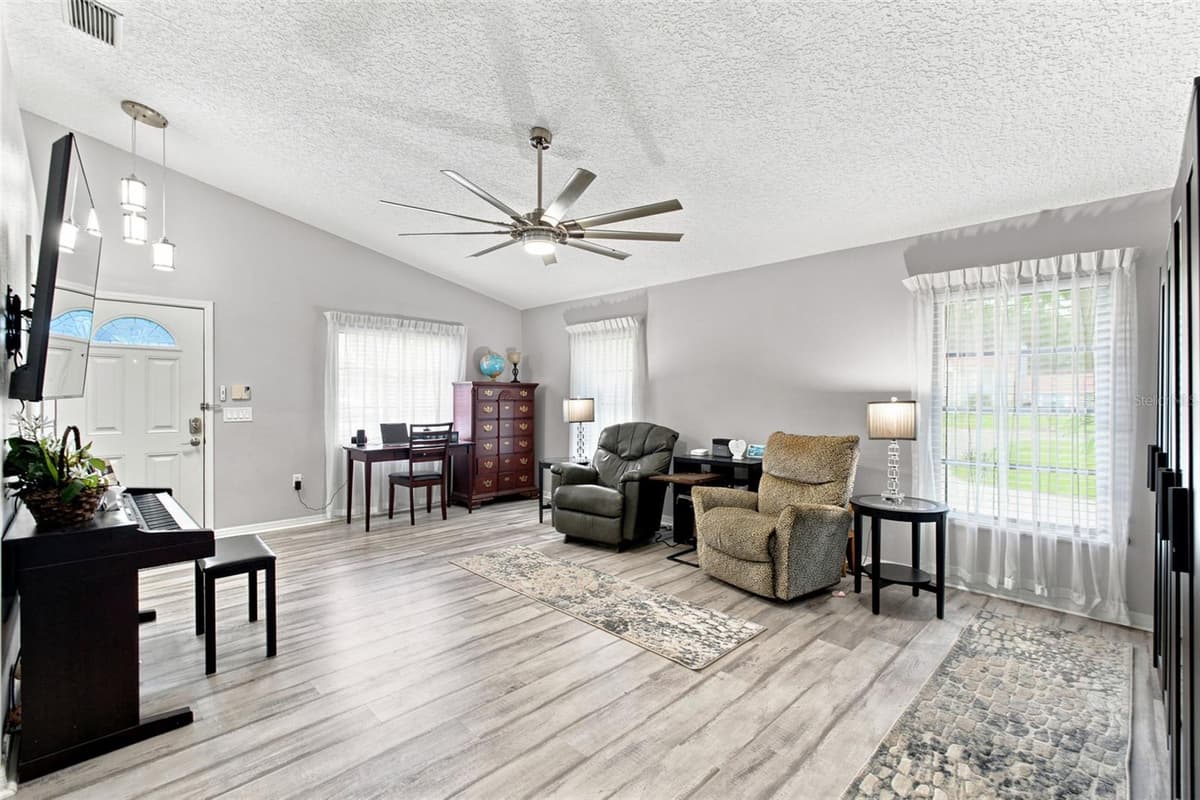6706 WALDORF COURT — photo 23 of 51