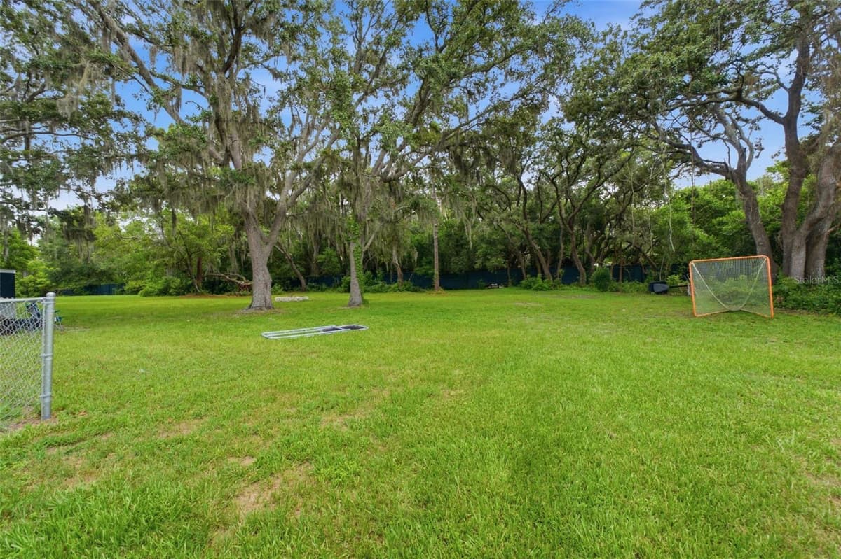 6706 WALDORF COURT — photo 48 of 51